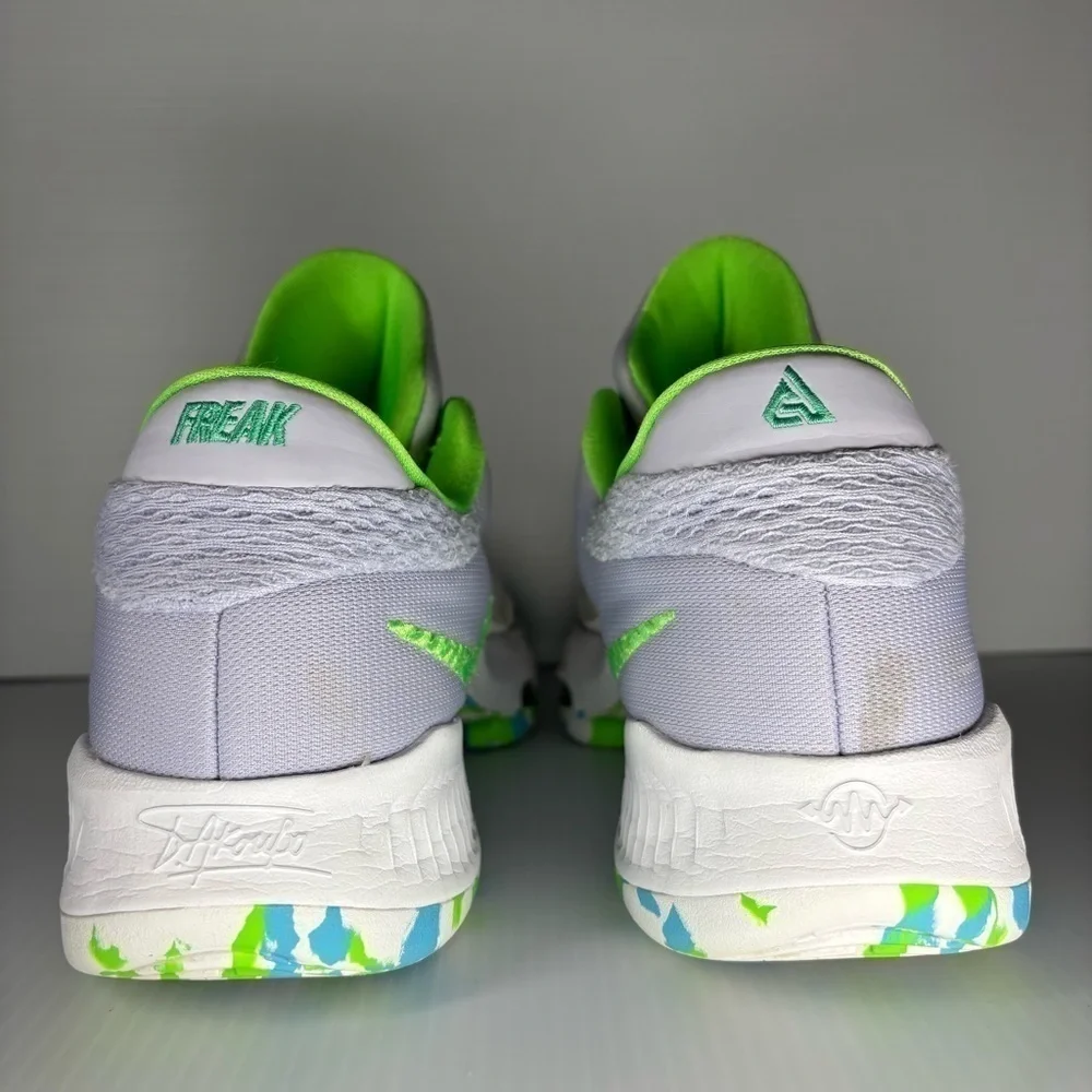 Nike Shoes Mens 8 Zoom Freak 4 Basketball Giannis Practice Training Lace Warm Up
